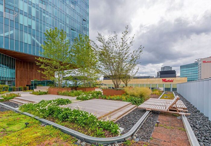 2 Bedroom Flat To Rent In Manhattan Loft Apartments, Stratford, London, E20