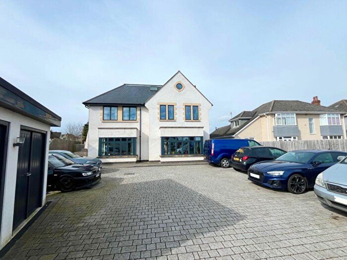 1 Bedroom Flat To Rent In New Road, Northbourne, BH10