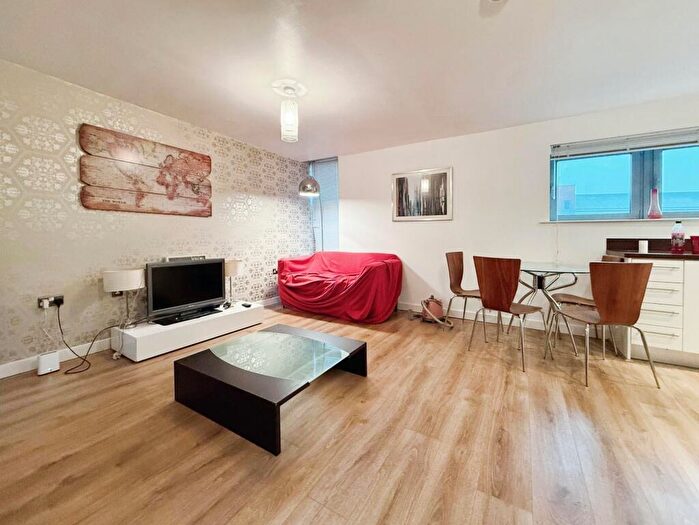 1 Bedroom Flat To Rent In Great George Street, Leeds, West Yorkshire, LS1