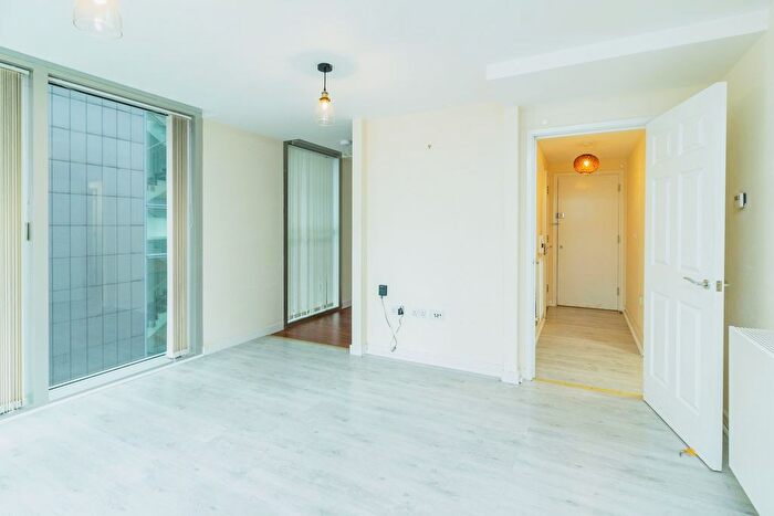 1 Bedroom Flat For Sale In Brooklyn House, Rillaton Walk, Milton Keynes, MK9