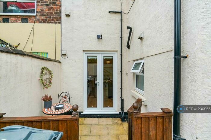 1 Bedroom Flat To Rent In Eccles Town Centre, Eccles, M30