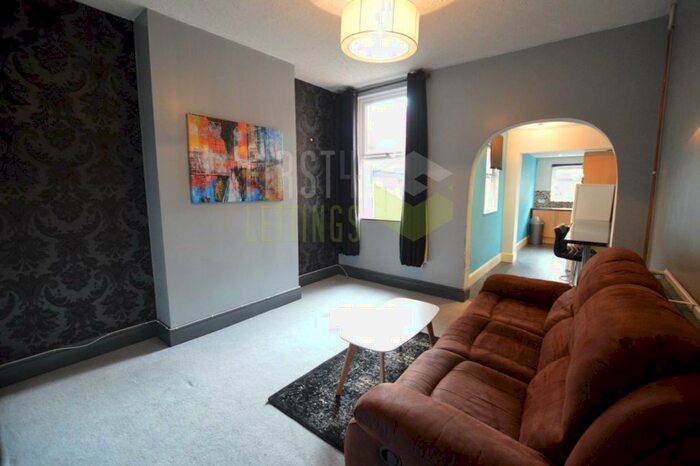 3 Bedroom Terraced House To Rent In Lord Byron Street, Leicester, LE2