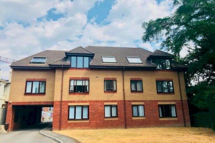 1 Bedroom Flat To Rent In St. Denys Road, Southampton, SO17