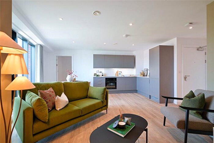 3 Bedroom Apartment To Rent In Skinner Street, Leeds, LS1