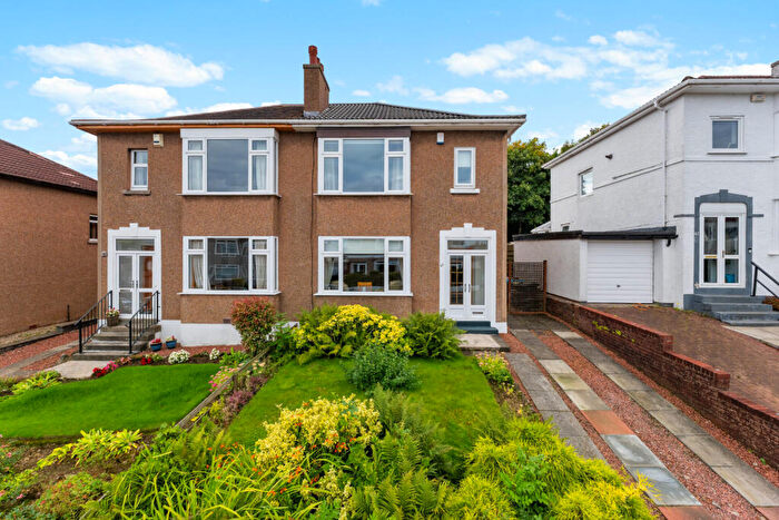 3 Bedroom Semi-Detached House For Sale In Lomondside Avenue, Clarkston, Glasgow, G76
