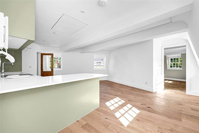 1 Bedroom Apartment To Rent In St John Street, EC1V