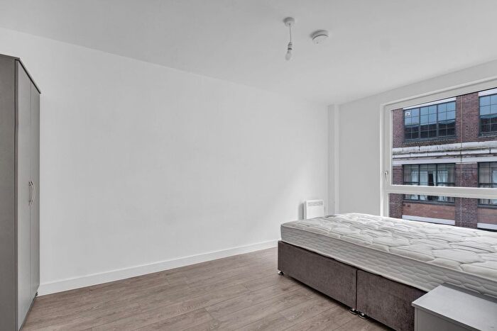 1 Bedroom Flat To Rent In Apt The Burj Digbeth, Birmingham, B12
