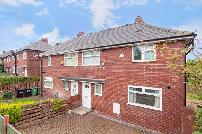 3 Bedroom Semi-Detached House To Rent In Fairfield Road, LS13