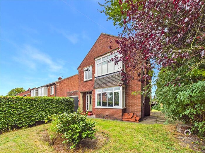 3 Bedroom Link Detached House For Sale In Ryton Hall Drive, Ryton, Tyne And Wear, NE40
