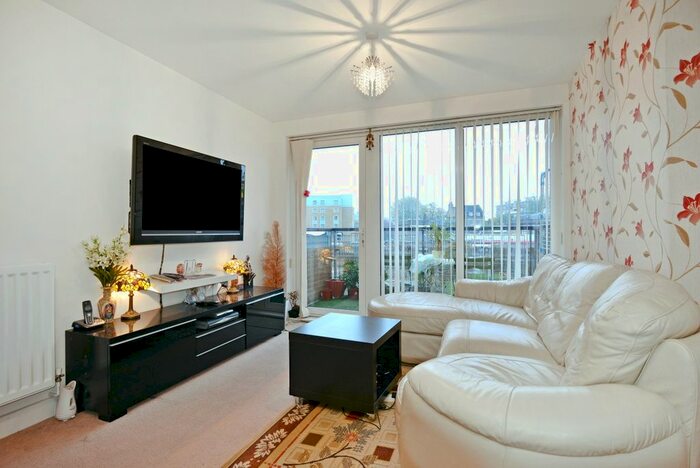 2 Bedroom Flat To Rent In Tarves Way, London, SE10