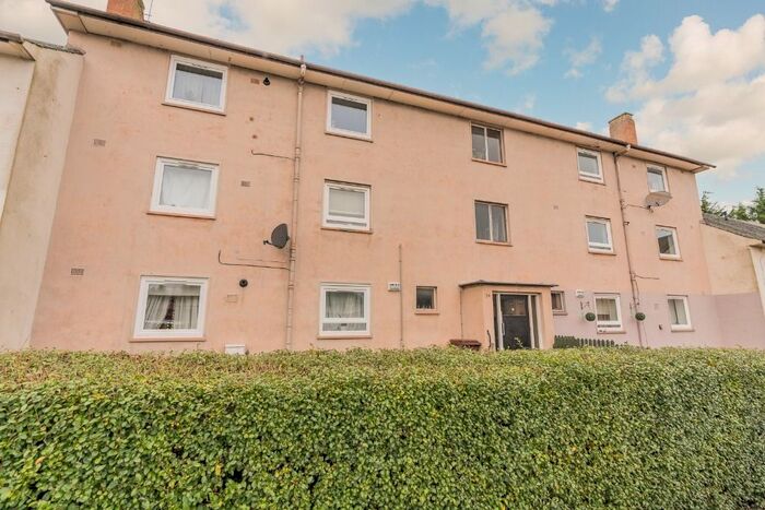 2 Bedroom Flat To Rent In Ivanhoe Crescent, Liberton, Edinburgh, EH16