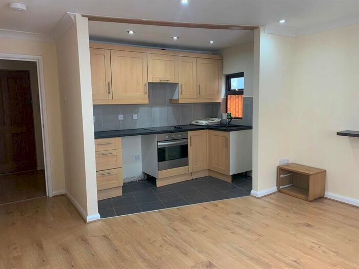 Studio To Rent In High Street, Chatteris, PE16