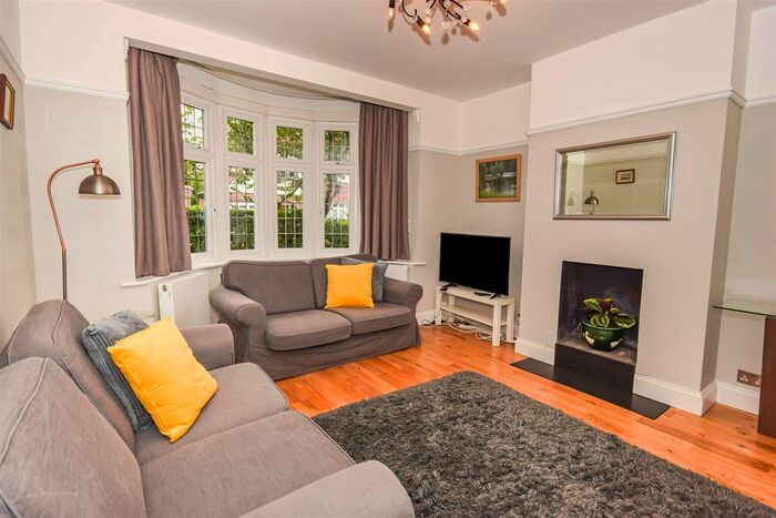 3 Bedroom Property To Rent In Holland Avenue, London, SW20