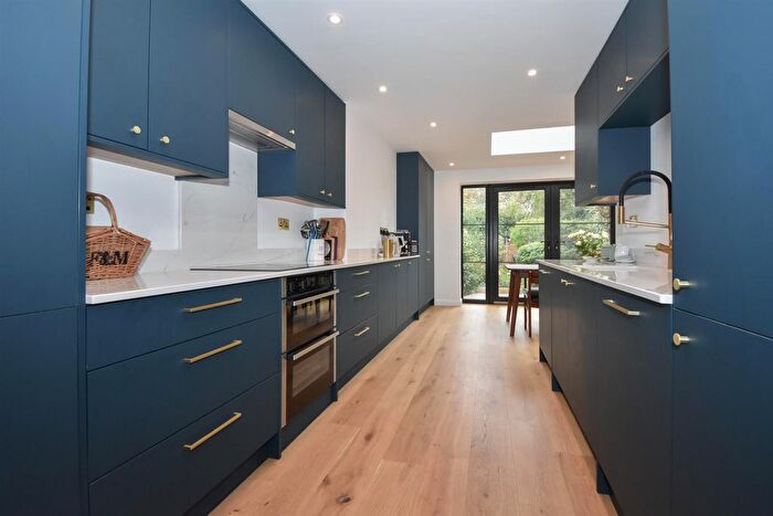 4 Bedroom Semi-Detached House To Rent In Clarendon Street, Leamington Spa, CV32