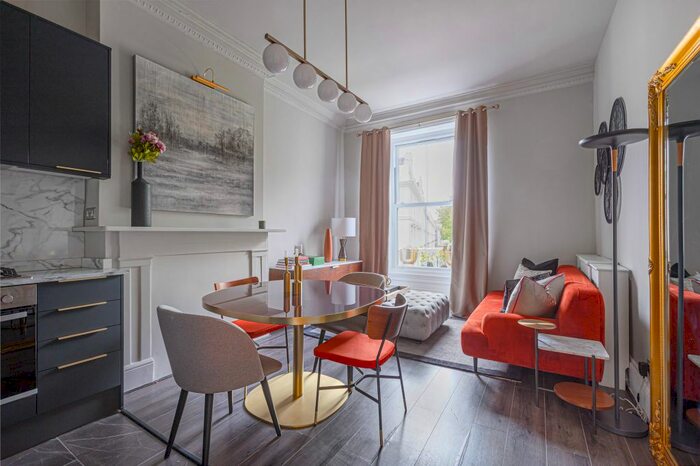 2 Bedroom Flat To Rent In Leinster Gardens, London, W2