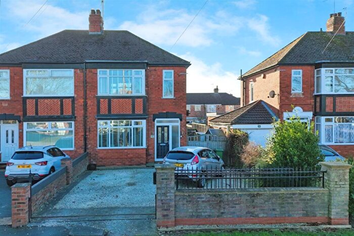 3 Bedroom Semi-Detached House For Sale In Hull Road, Anlaby, Hull, HU10