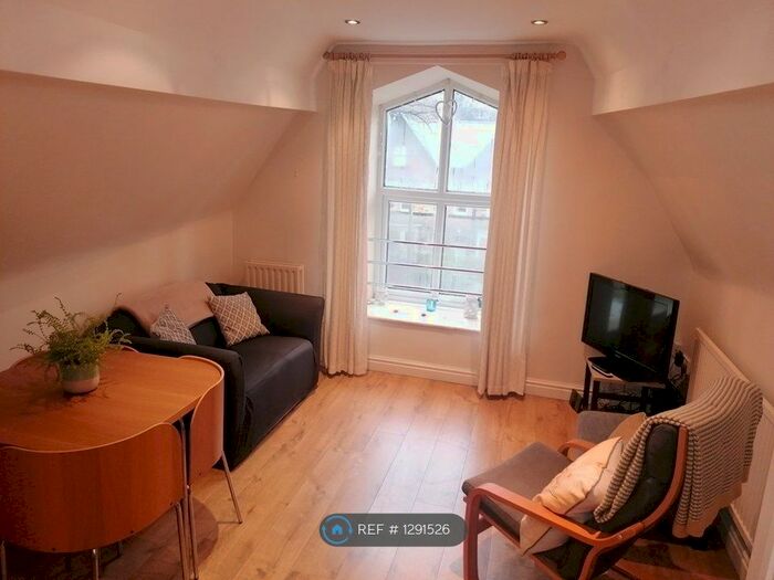 1 Bedroom Flat To Rent In Montgomery Road, Sheffield S7