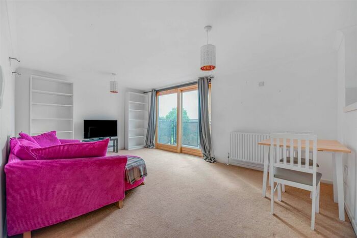 1 Bedroom Flat To Rent In Ladbroke Grove, North Kensington, London, W10