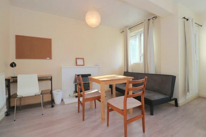 3 Bedroom Flat To Rent In Patterdale, Osnaburgh Street, London, NW1