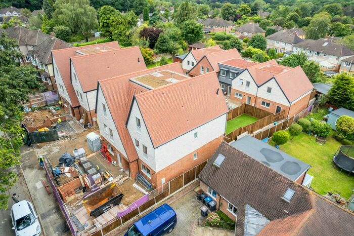 3 Bedroom Terraced House For Sale In Polo Mews, The Gallop, South Croydon, CR2