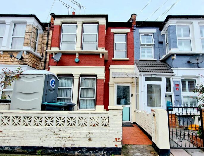 5 Bedroom Terraced House To Rent In Harringay Road, Haringey, N15