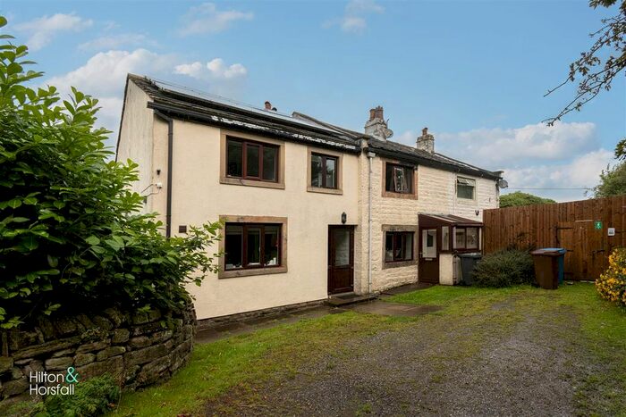 4 Bedroom Semi-Detached House To Rent In Spenbrook Road, Newchurch-In-Pendle, Burnley, BB12