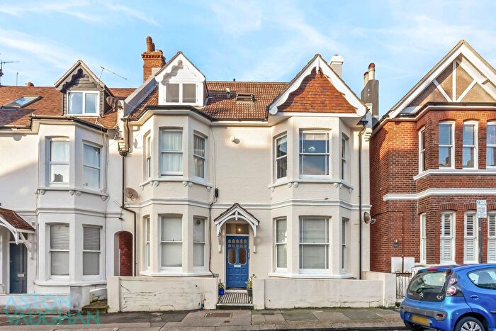 3 Bedroom Flat For Sale In Granville Road, Hove, BN3