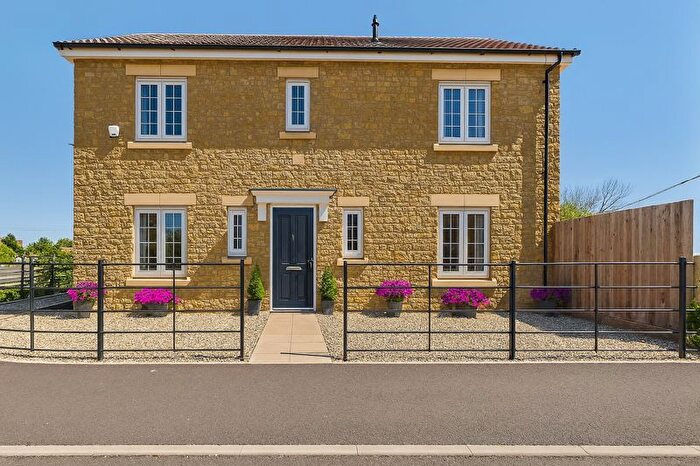 4 Bedroom Semi-Detached House For Sale In Morley Road, Stoke Sub Hamdon, TA14