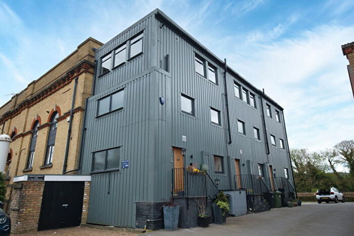 2 Bedroom End Of Terrace House For Sale In Forstal Road, Aylesford, ME20