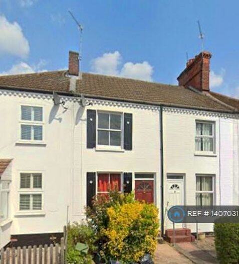 2 Bedroom Terraced House To Rent In Oxford Road, Wokingham, RG41