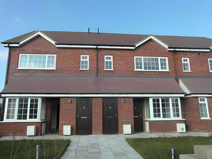 2 Bedroom Flat To Rent In Fellowes Close, Garston, Watford, WD25