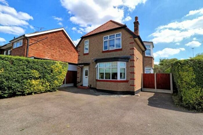 3 Bedroom Detached House For Sale In High Road, Basildon, SS13