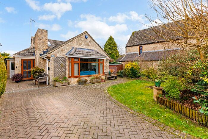 4 Bedroom Detached House For Sale In Lechlade, Gloucestershire, GL7