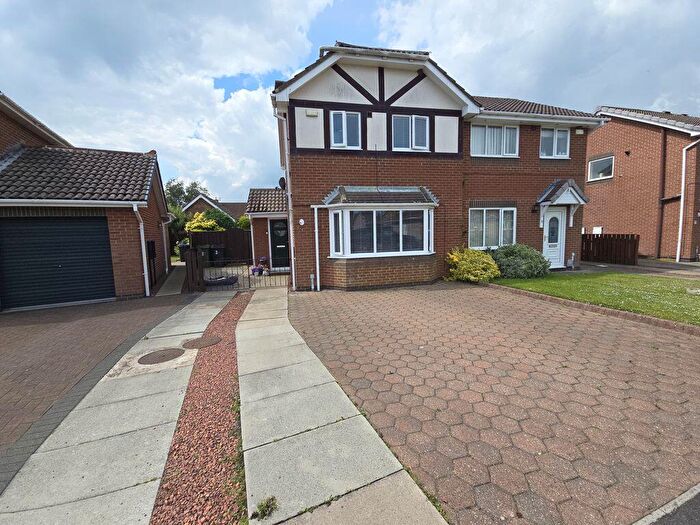 3 Bedroom Semi-Detached House For Sale In Pennine Drive, Wansbeck Manor, Ashington, NE63