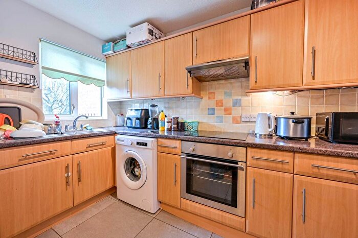 2 Bedroom Terraced House To Rent In Woking, Woking, GU22