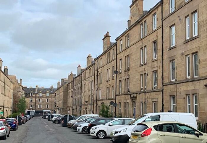 1 Bedroom Flat To Rent In / Wardlaw Street, Edinburgh, EH11