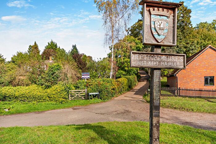 4 Bedroom Detached House For Sale In Penmans Hill, Chipperfield, Kings Langley, WD4