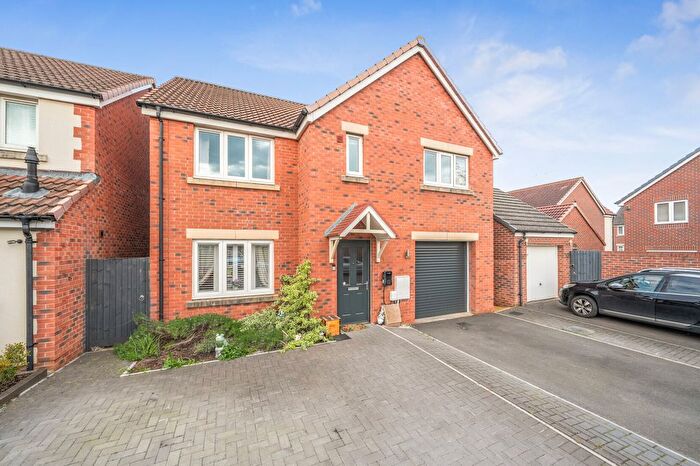 5 Bedroom Detached House For Sale In Wincombe Road, Badbury Park, Swindon, SN3