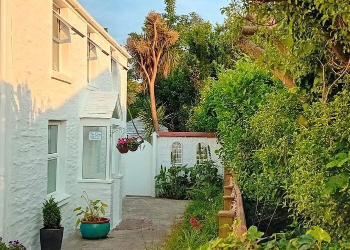 3 Bedroom Cottage For Sale In Church Terrace, Probus, Truro, TR2