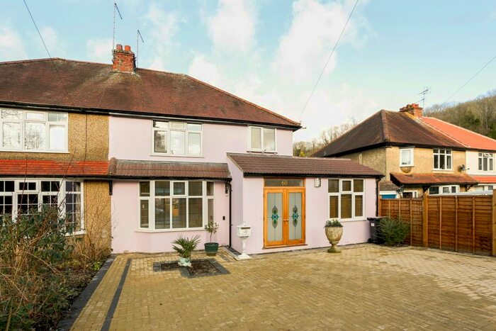 4 Bedroom Detached House To Rent In Crescent Road, Caterham, CR3