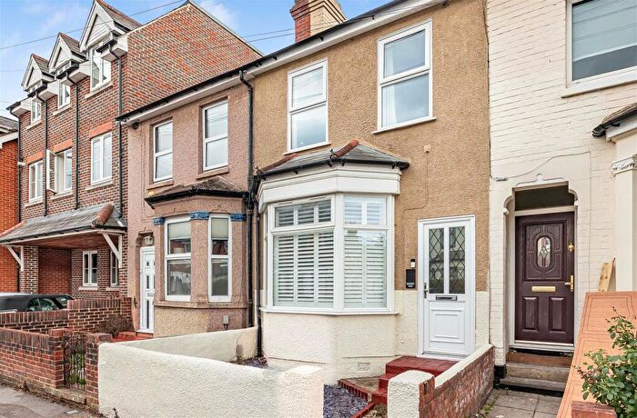 3 Bedroom Terraced House For Sale In Newport Road, Reading, RG1