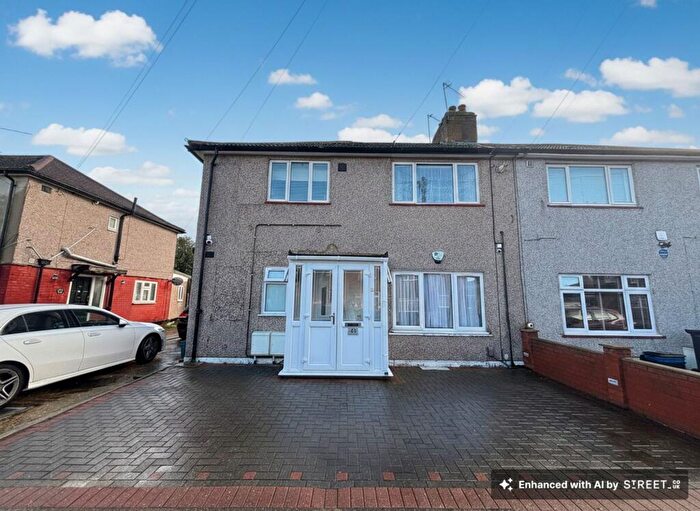 2 Bedroom Flat For Sale In Gaysham Avenue, Ilford, IG2