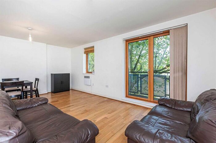 1 Bedroom Apartment To Rent In Roundwood Court, Meath Crescent, London, E2