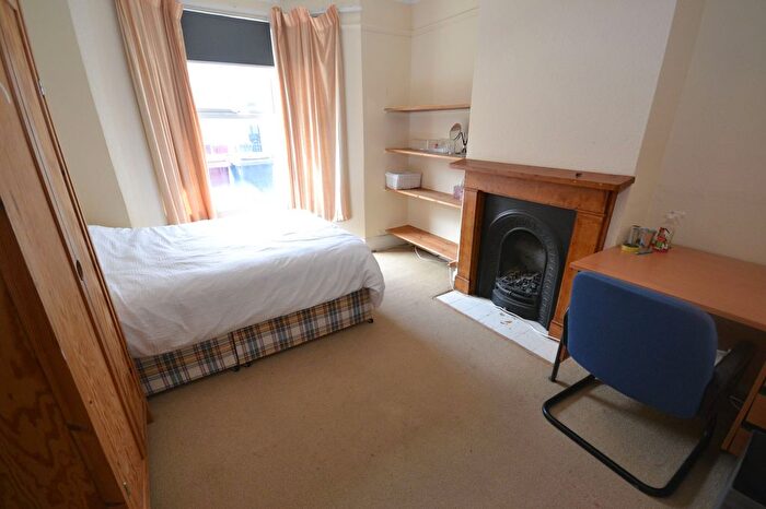 5 Bedroom Terraced House To Rent In Donnington Road, Reading, RG1