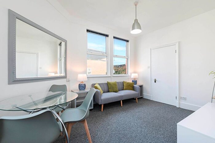 1 Bedroom Flat To Rent In Fulham High Street, London, SW6