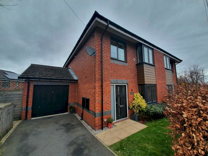 3 Bedroom Semi-Detached House To Rent In Wood Lane, Stannington, S6