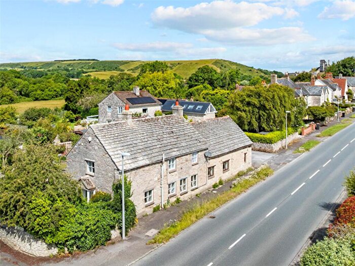 4 Bedroom Detached House For Sale In Corfe Castle, Wareham, Dorset, BH20