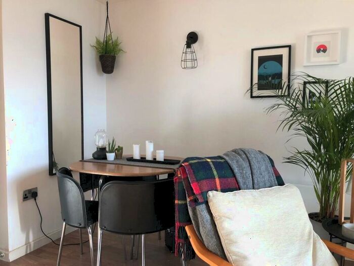 2 Bedroom Apartment To Rent In West Point, Wellington Street, Leeds, West Yorkshire, LS1