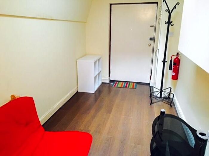 Studio To Rent In Gresham Road, Hounslow, TW3