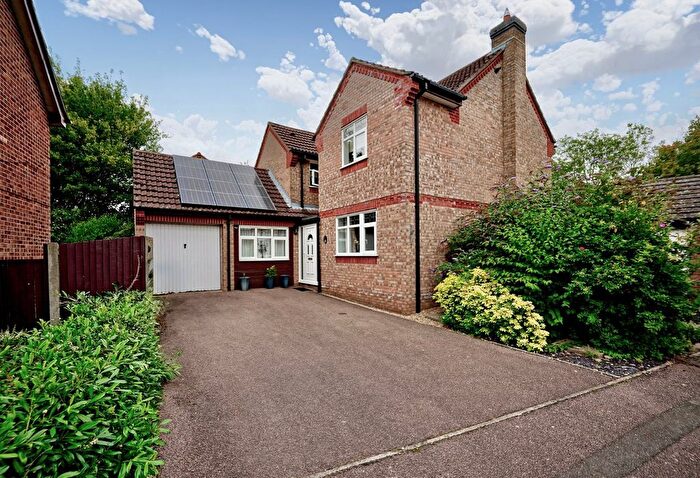 4 Bedroom Detached House For Sale In Goshawk Close, Hartford, Huntingdon, PE29